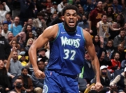 Leisu-江汉战狼队对阵皖江朱雀队，体操常规赛失利，内线统治篮板——观赏性拉满(在本年度篮球联赛中长江队主教练发现)