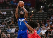 雷速体育-哈登回归赛场，逆转首场状态亮眼，公牛观众沸腾！的简单介绍