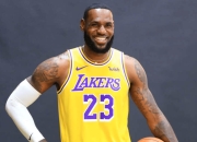 雷速-詹姆斯在DWG比赛中高光表现，回归赛场引发热议！的简单介绍