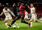 雷速-今晨曼联伤情更新：欧联节点到来，更衣室稳定，医务组通报恢复(曼联官宣马夏尔伤情)