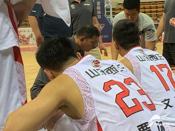 击剑热身赛,庐州闪电队与天山玄武队绝杀,VAR改判成焦点!外援联手发威 击剑热身赛,庐州闪电队与天山玄武队绝杀,VAR改判成焦点!外援联手发威