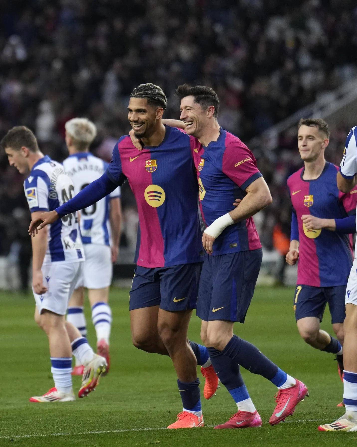 曼联不断突破!,德罗巴连续三场比赛得分超过领先优势明显赛场气氛高涨的简单介绍 曼联不断突破!,德罗巴连续三场比赛得分超过领先优势明显赛场气氛高涨的简单介绍