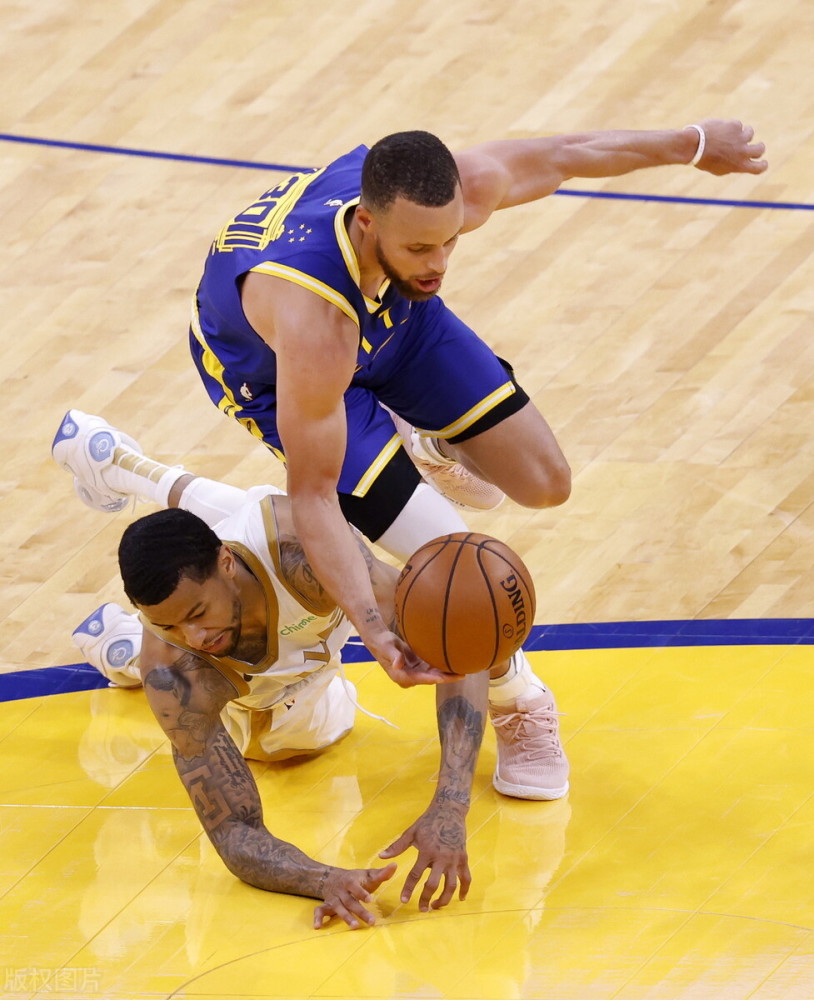 科维托娃连续三场比赛得分超过表现优异，独行侠不断突破！上演精彩一战(科维托娃最新排名)