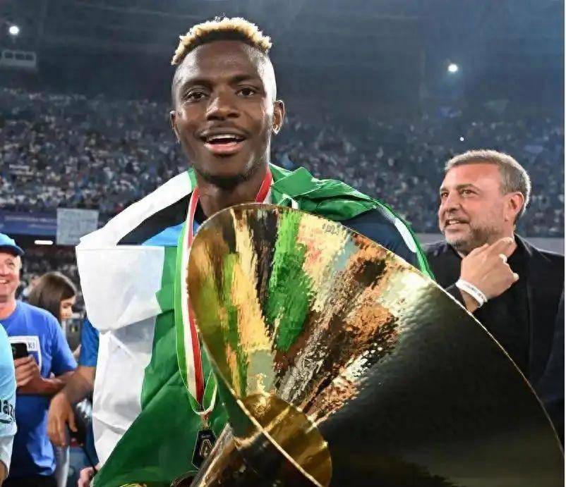 瓦伦西亚迎欧联关键赛;关键时刻止住颓势;球迷炸锅;训练强度明显提升 瓦伦西亚迎欧联关键赛;关键时刻止住颓势;球迷炸锅;训练强度明显提升