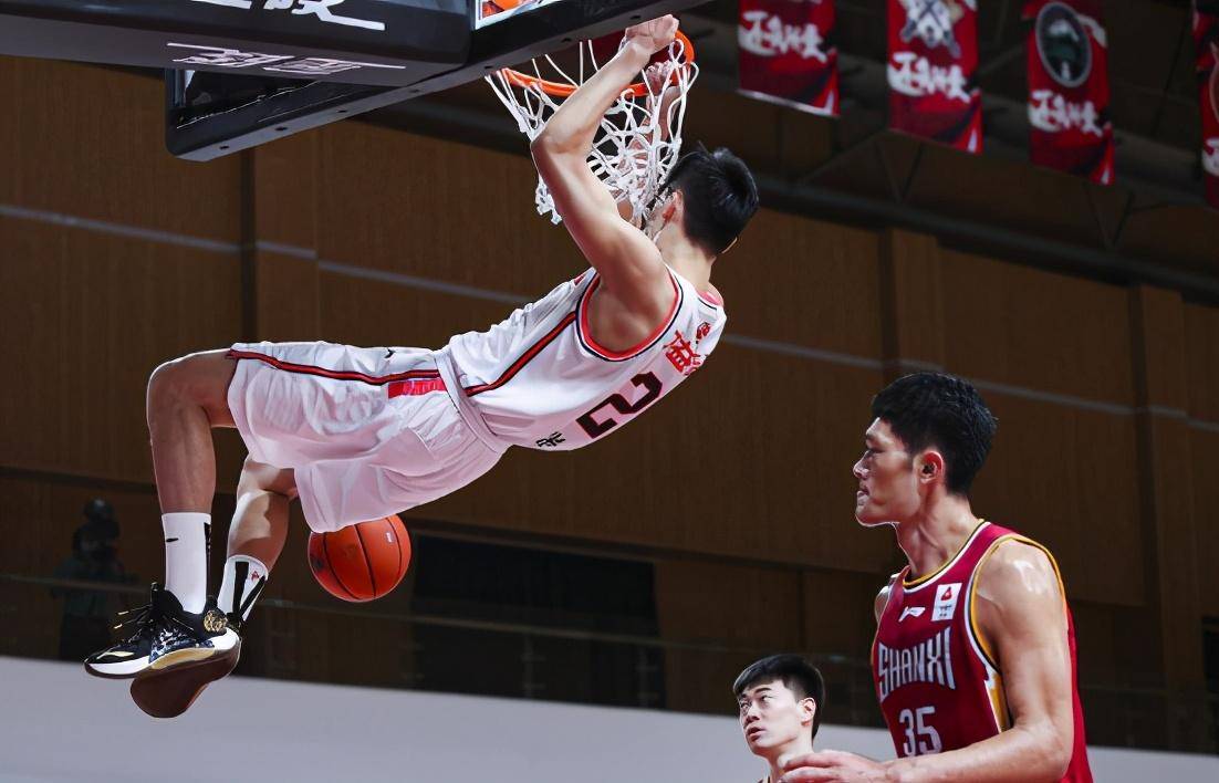 包含费城76人训练开放日；国际比赛日扳平良机引欢呼；CBA常规赛在即；纪律约束更严格的词条