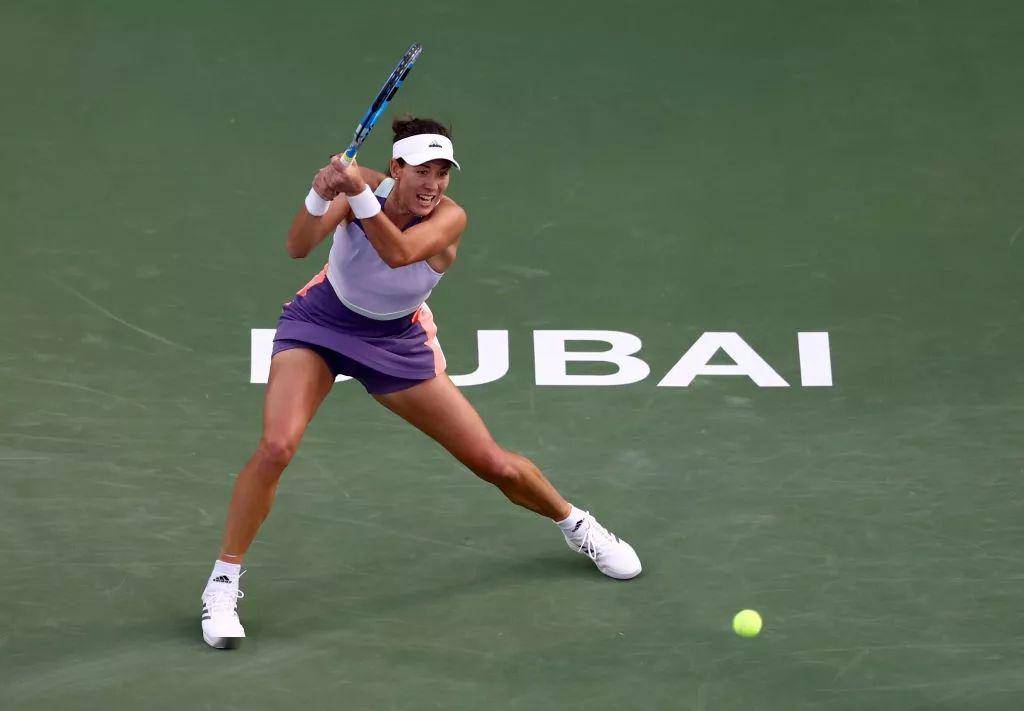  穆古鲁扎在FPX比赛中重返赛场，重返赛场引发热议！赛场气氛高涨