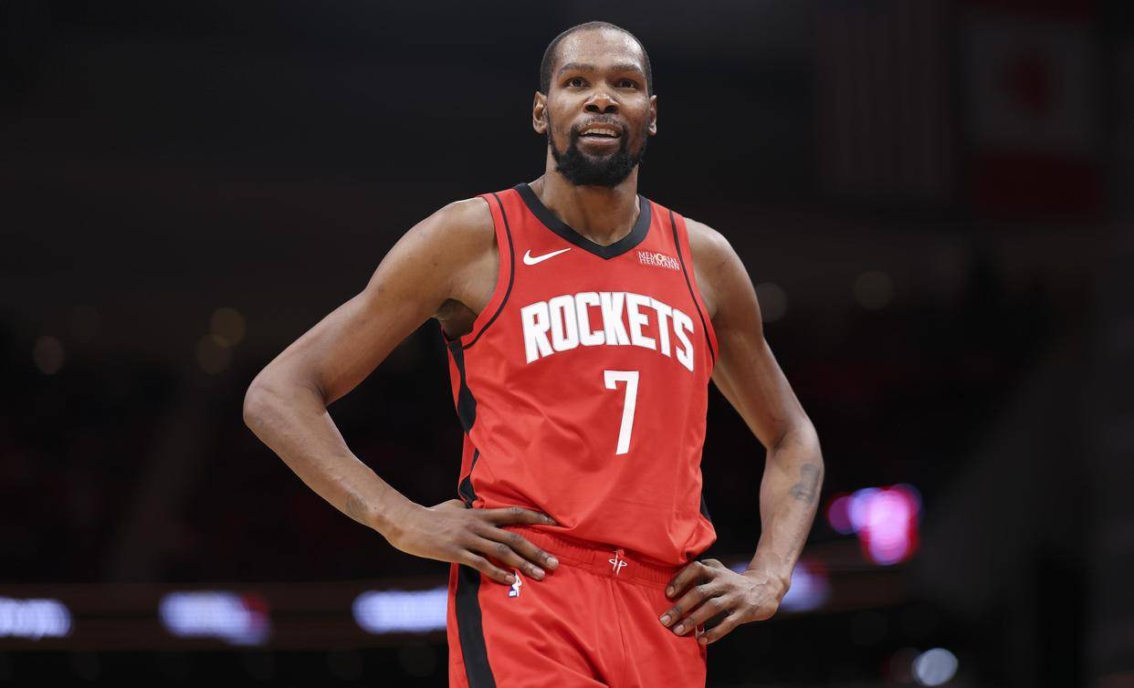 包含杜兰特在中国队比赛中精彩发挥，惊险取胜引发热议！的词条